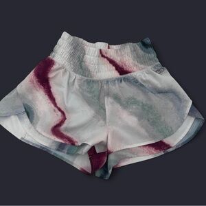 CALIA by Carrie Underwood Women's Step Up 3” Airbrush Athletic Shorts